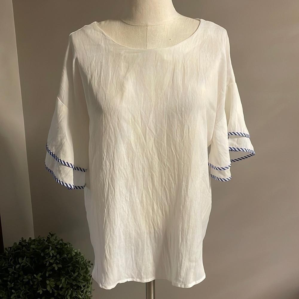 POLAGRAM SOLID WHITE top DOUBLE RUFFLE SHORT SLEEVE ACCENT blue wht tie back Lrg